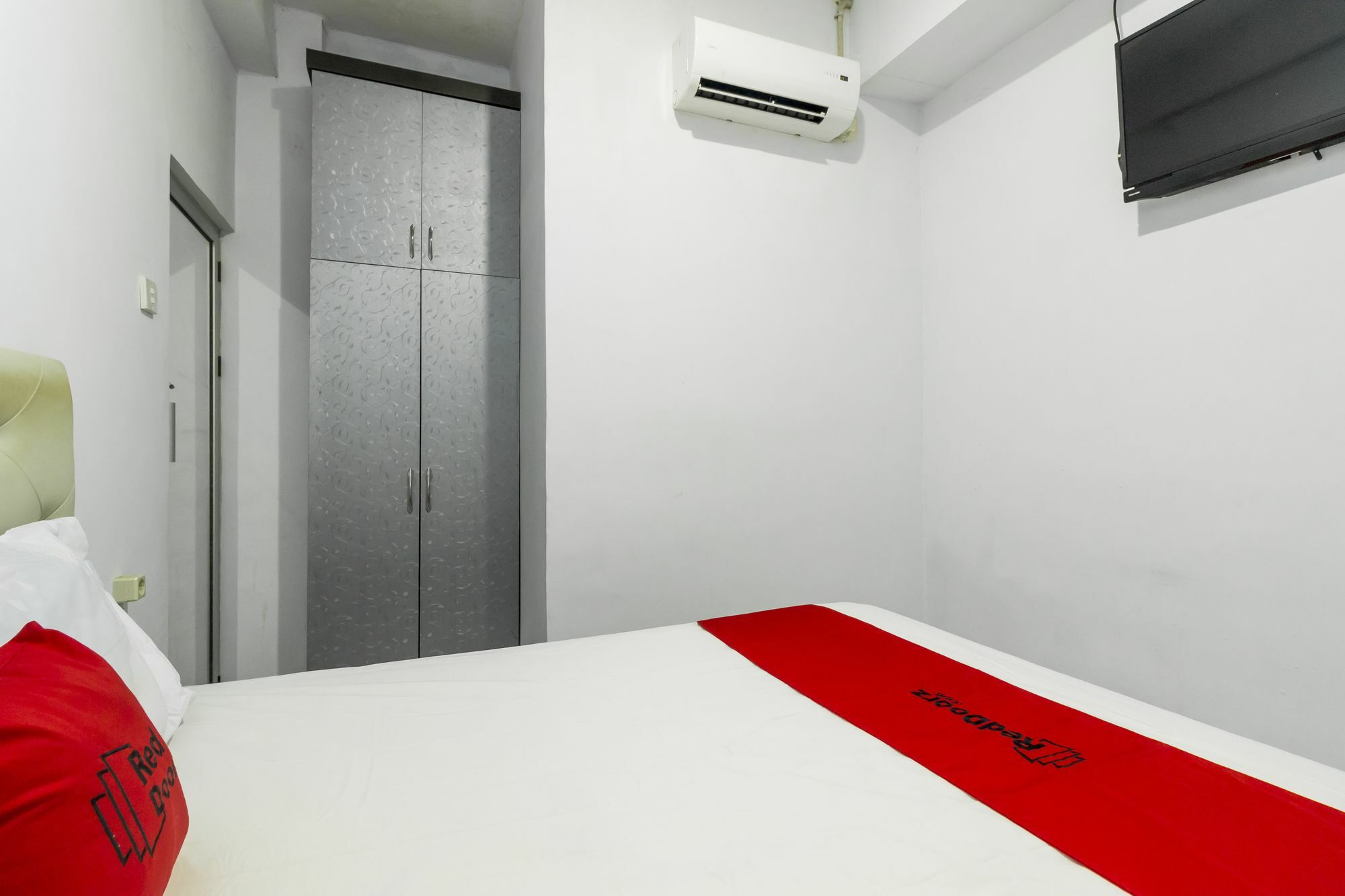Reddoorz Near Gajah Mada Plaza 2 Hotel Jakarta Ngoại thất bức ảnh
